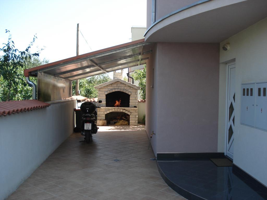 Apartments Resman Βόντιτσε Δωμάτιο φωτογραφία